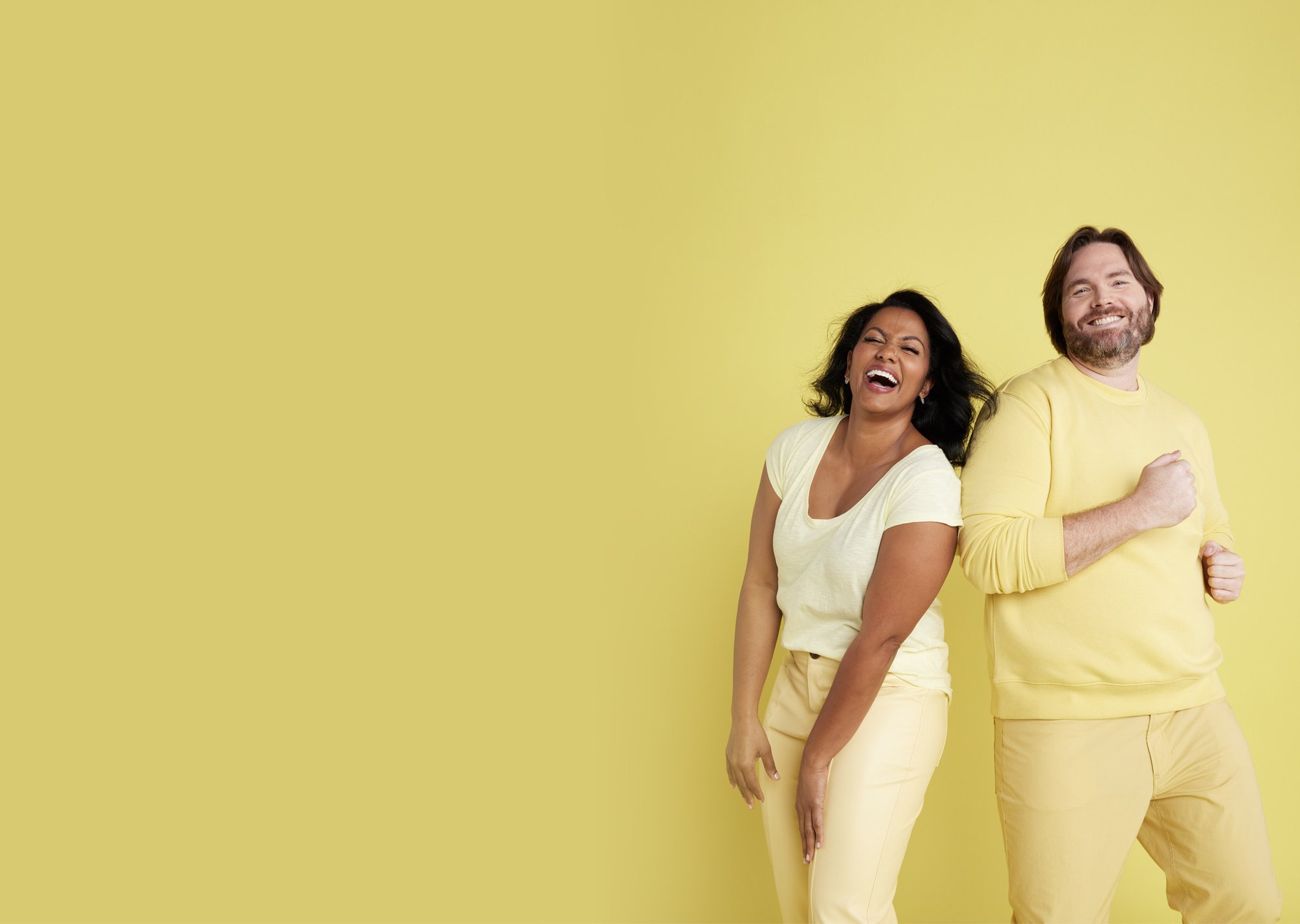 2280x1622_LP_Hero_Duo_Yellow_Bkgrd_V2